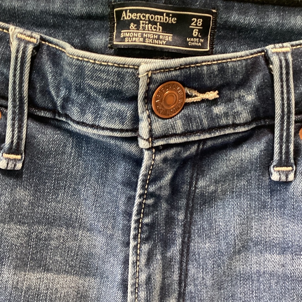 Abercrombie & Fitch Super Skinny High Rise Jeans *6L/28” *  EUC